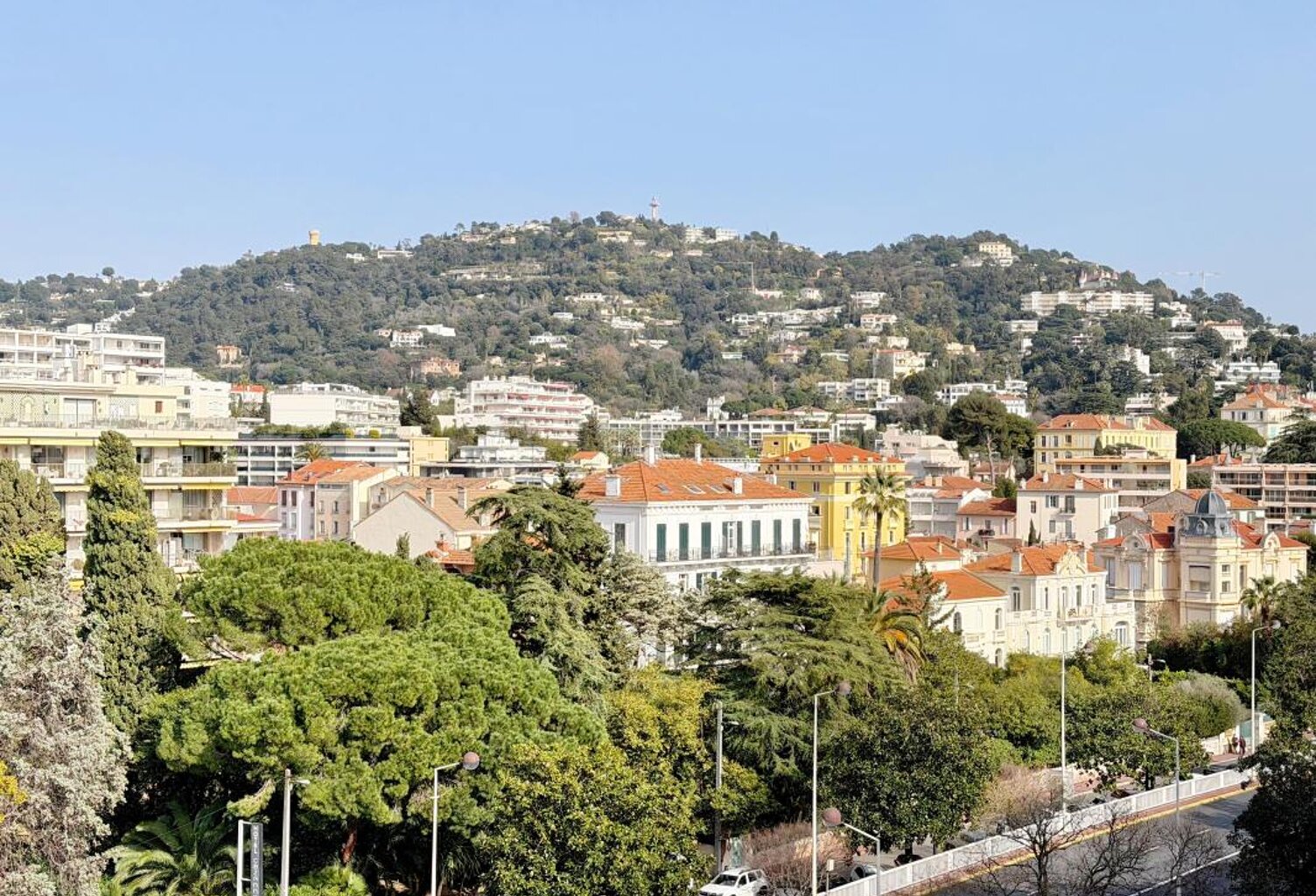 Cannes Banane — 2 pièces 42 m², terrasse 12 m² — photo 1