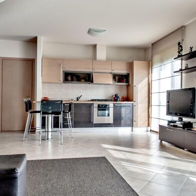 Appartement 6 pièces 690600 €