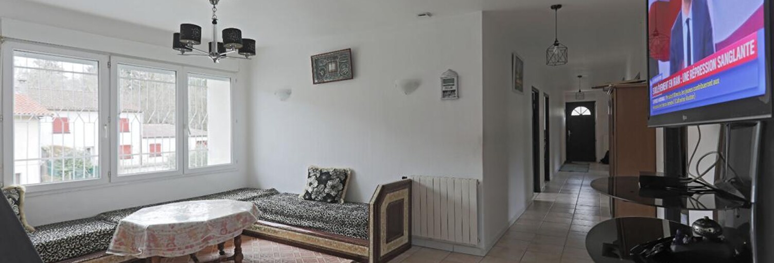 Maison 10 Pièces 250 m² à vendre à Labastide-Rouairoux (81270)