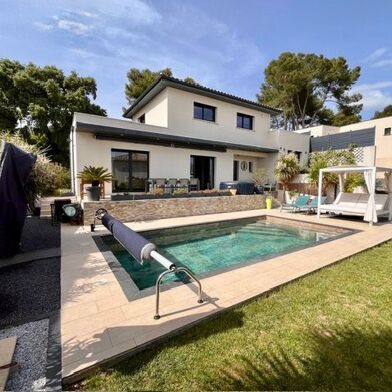 Maison 5 pièces 649000 €