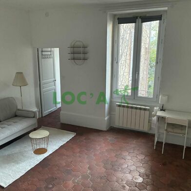 Appartement 1 pièces 560 €