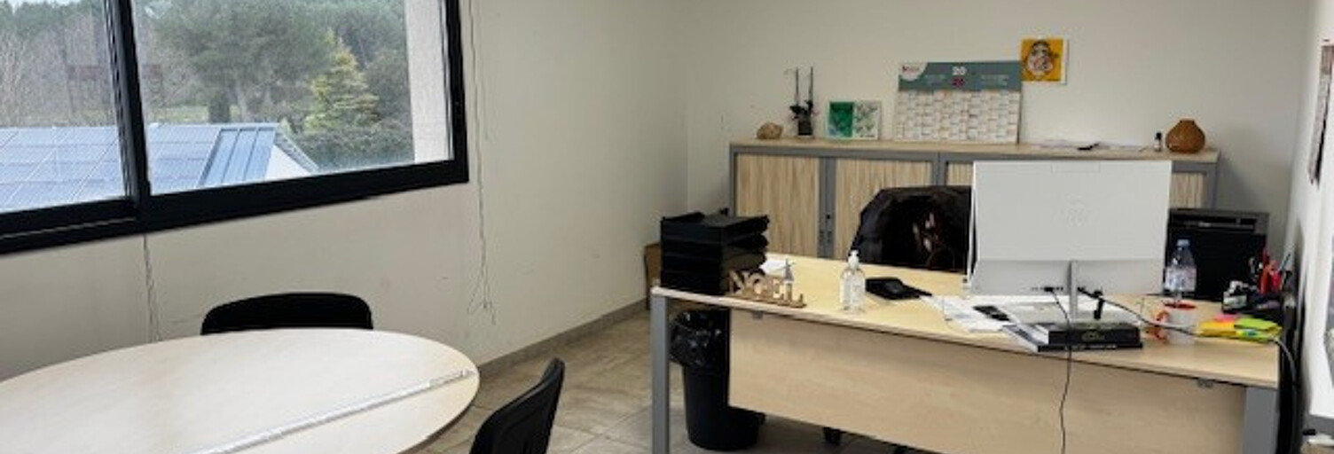 Bureau  17 m² à louer à Lambesc (13410)