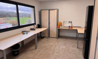 Bureau  19 m² à louer à Lambesc (13410)