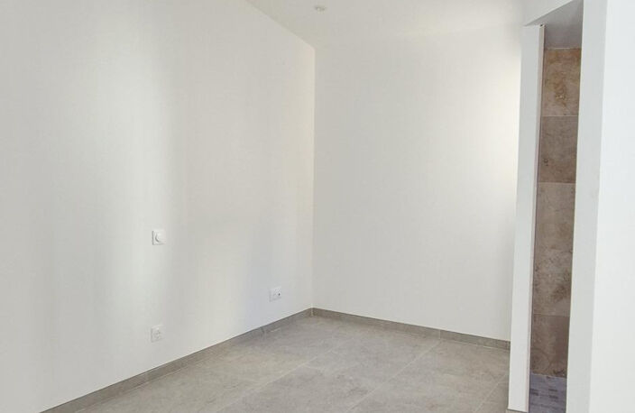 NIMES RUE PIERRE SEMARD APPARTEMENT T3 DE 55.4M2 — photo 4