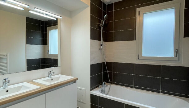 Appartement 4 pièces  à louer Lons 64140