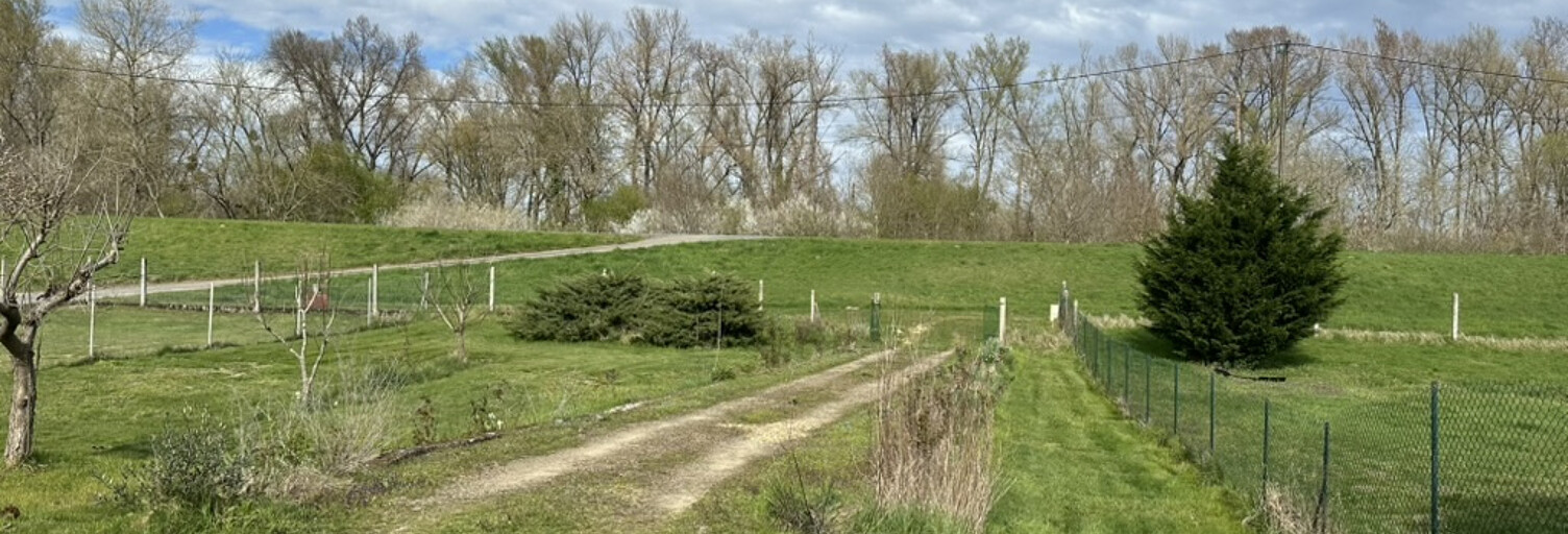 Terrain  1900 m² à vendre à Cours-les-Barres (18320)