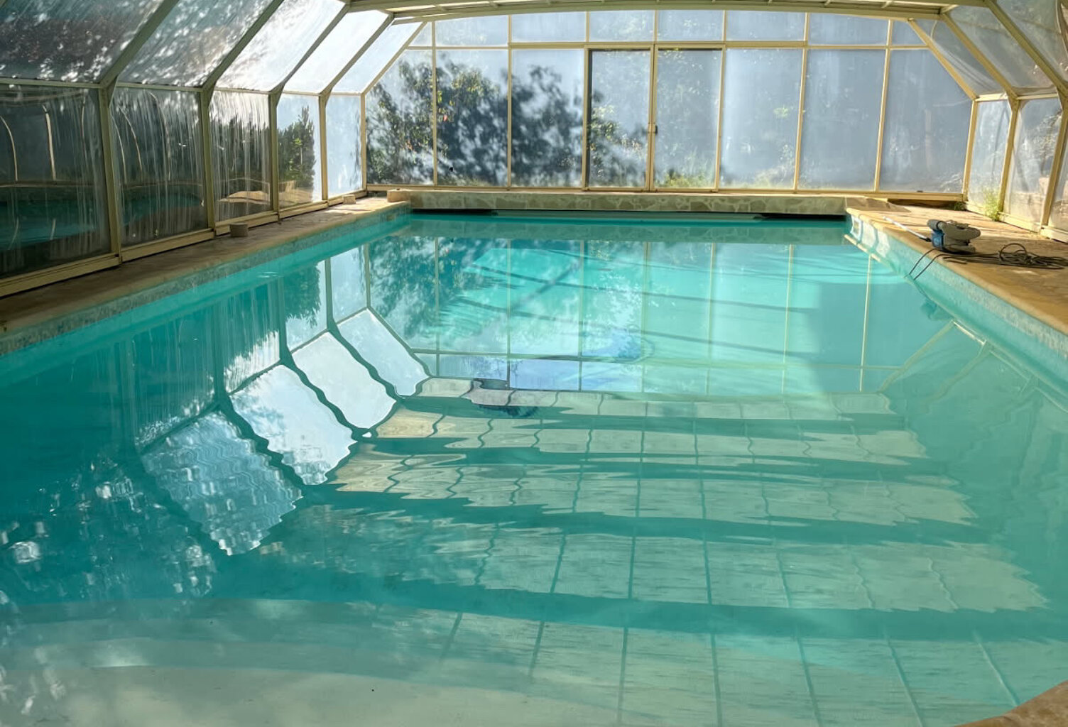 Charmante Villades années 80 avec dépendance et piscine - 3 — photo 1