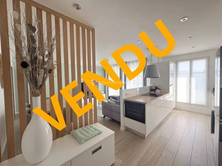 À VENDRE – Appartement 4 pièces – Résidence Carré des Lords – Dernier étage avec balcon — photo 1