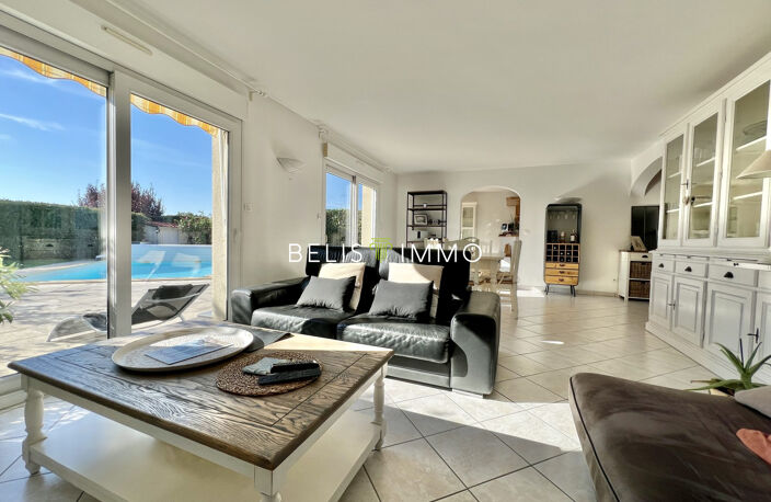 Le calme, l'espace, la piscine et surtout, une maison où l — photo 3