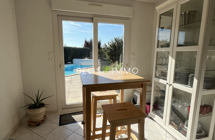 Le calme, l'espace, la piscine et surtout, une maison où l — photo 5