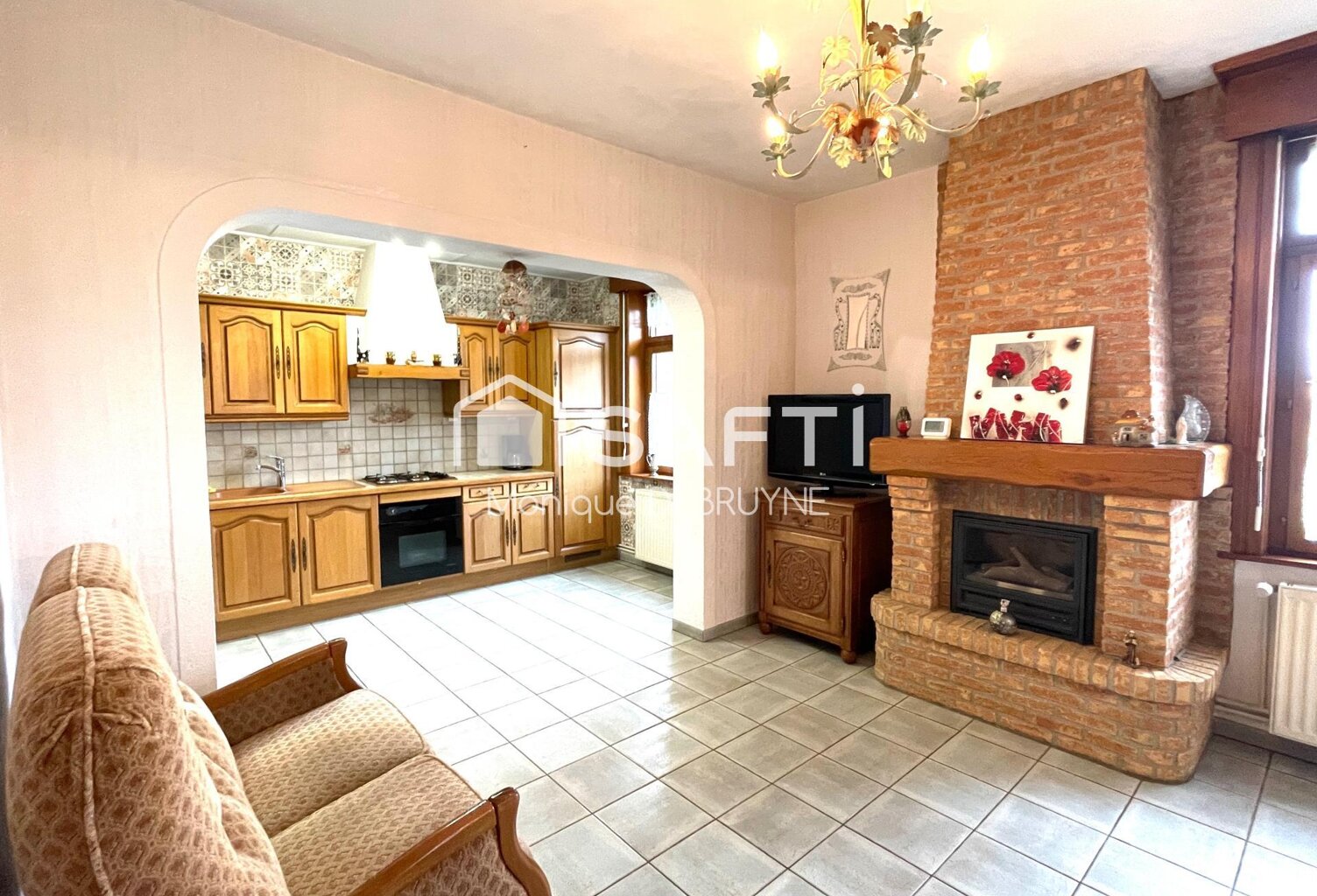 PRIX EN BAISSE : plain-pied de 90 m² sur 942 m² de terrain arboré à Estaires, grenier aménageable de 36 m². — photo 1