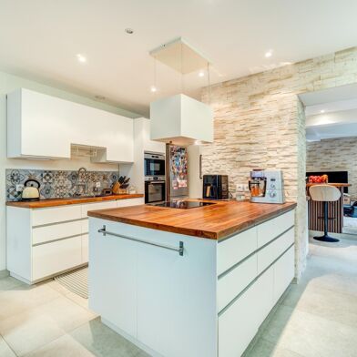 Maison 6 pièces 599000 €