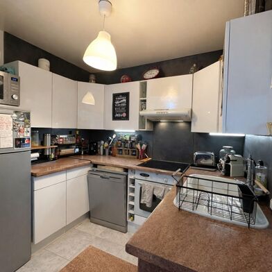 Appartement 4 pièces 185000 €