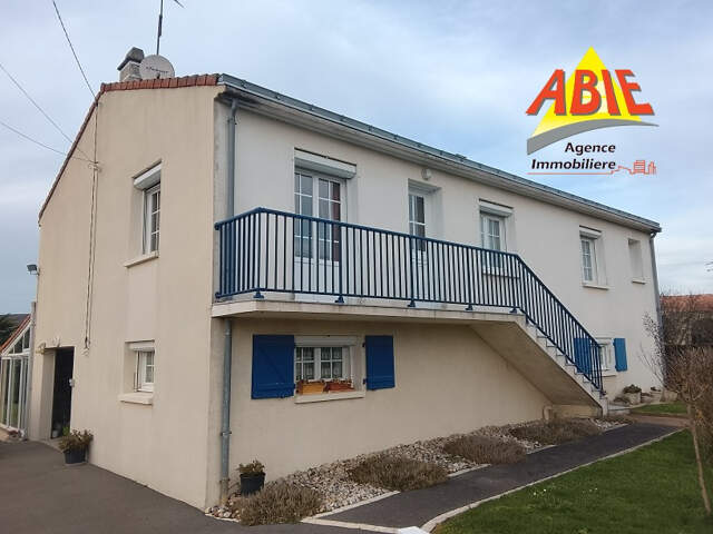 Maison 4 chambres proche de Fontenay-le-Comte — photo du bien