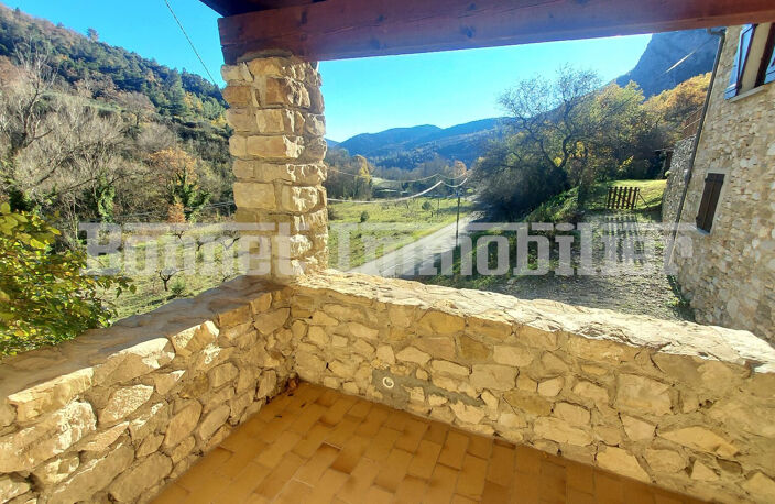 Corps de ferme en pierre avec terrasse et vue dégagée, à 15 — photo 3