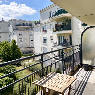 Appartement 1 pièces 740 €