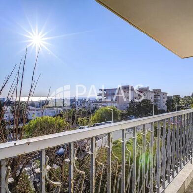 Appartement 3 pièces 328600 €