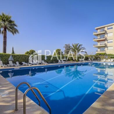 Appartement 3 pièces 328600 €