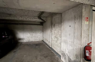 Villeurbanne, place de parking dans un garage fermé — photo du bien