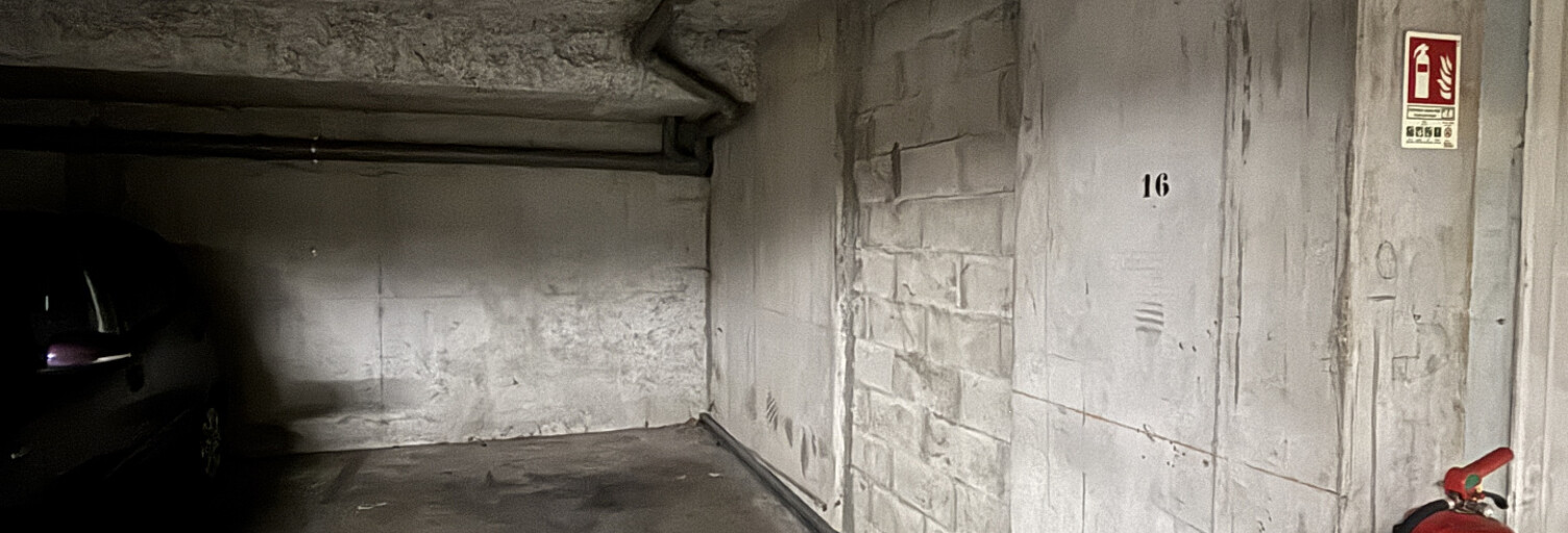 Garage   m² à louer à Villeurbanne (69100)