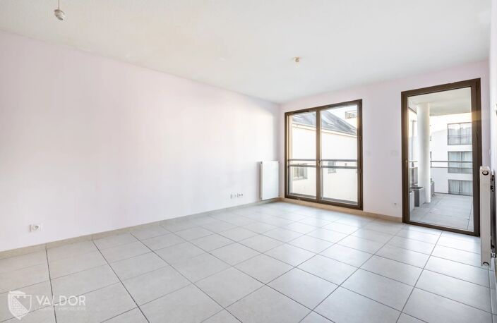 APPARTEMENT T3 COEUR DE VILLE VILLEFRANCHE — photo 4