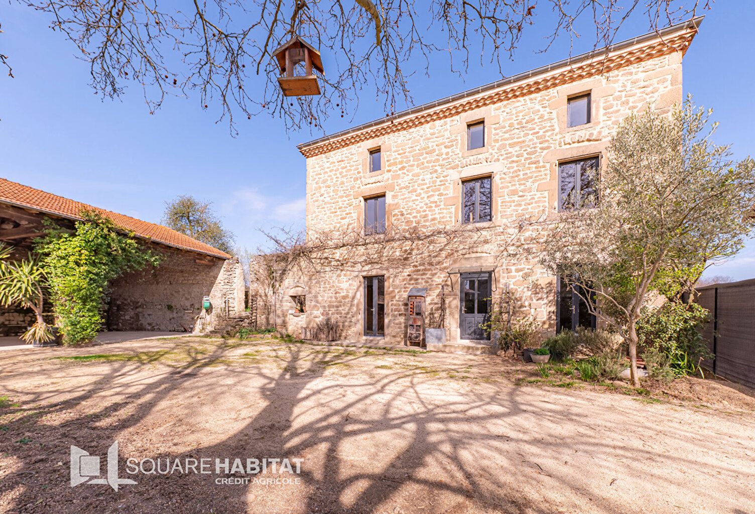 Coup de coeur assuré pour cette magnifique maison en pierre de 182m² — photo 1