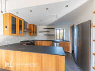Coup de coeur assuré pour cette magnifique maison en pierre de 182m² — photo 3