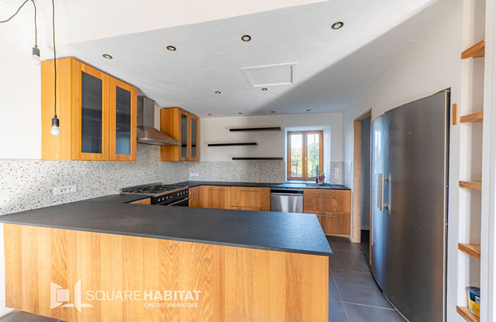 Coup de coeur assuré pour cette magnifique maison en pierre de 182m² — photo 3