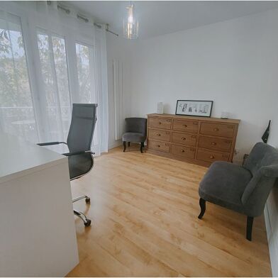 Appartement 3 pièces 953 €