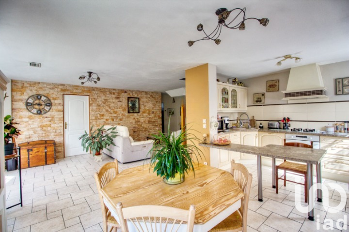 Vente Maison/villa 6 pièces - Photo 2