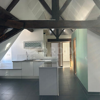 Appartement 3 pièces 771 €