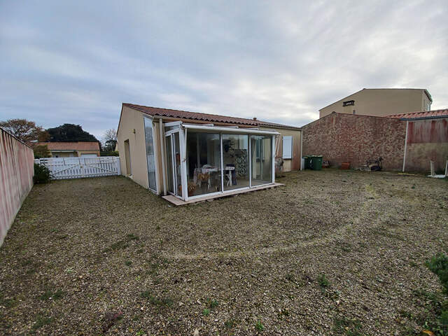 Maison au calme avec jardin et garage - cadre agréable et lumineux — photo du bien