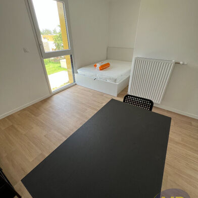 Appartement 1 pièces 605 €