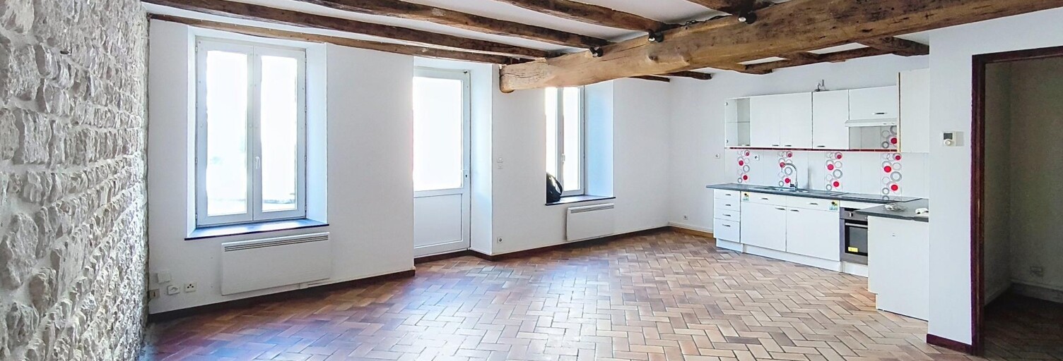 Maison 3 Pièces 81 m² à vendre à Dampierre-sur-Boutonne (17470)