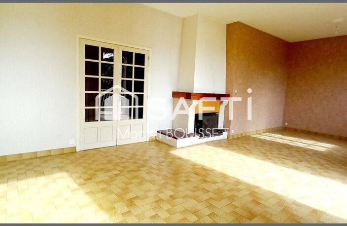 Maison T5 de 140m², 4 chambres, balcon traversant et vue dégagée, un garage de plus de 35m², jardin de 1100m². Devis sont disponibles. — photo 3