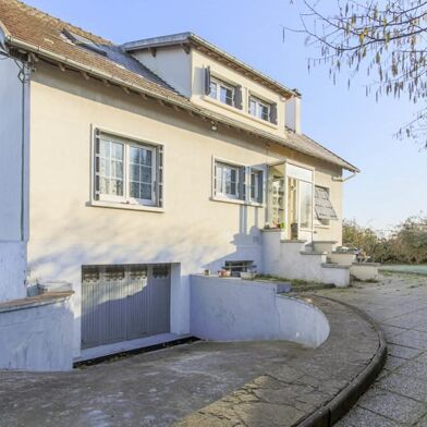 Maison 5 pièces 320300 €