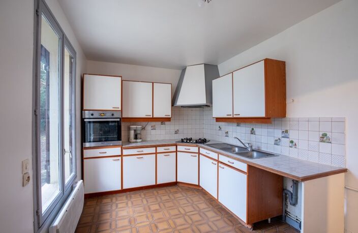 Maison en pierre de 4 pièces principales — photo 3
