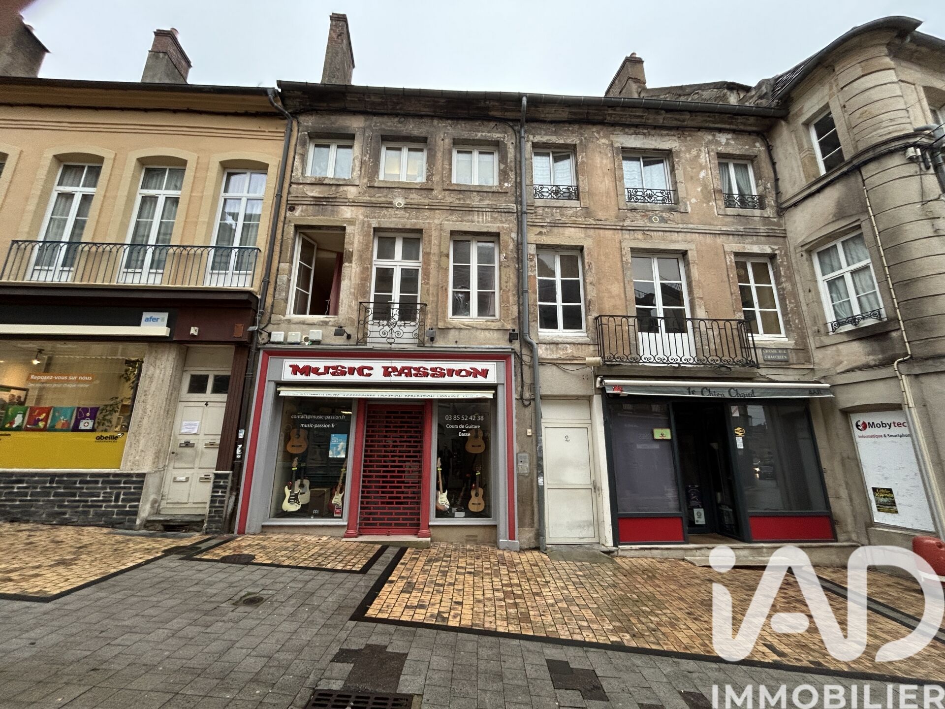 Autun - 730m² - 1p.