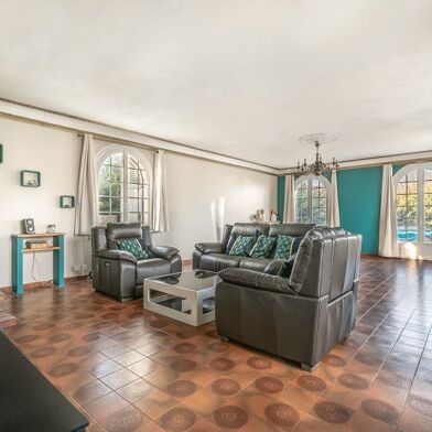 Maison 7 pièces 390000 €