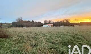 Terrain  2539 m² à vendre à Saint-Georges-de-Mons (63780)