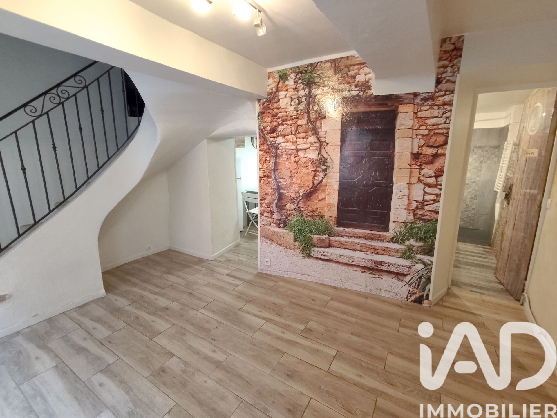 Vente Appartement 2 pièces - Photo 2