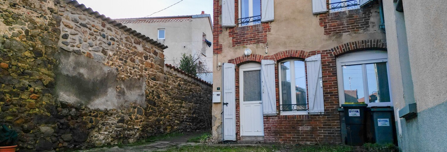 Maison 5 Pièces 64 m² à vendre à Auzat-la-Combelle (63570)