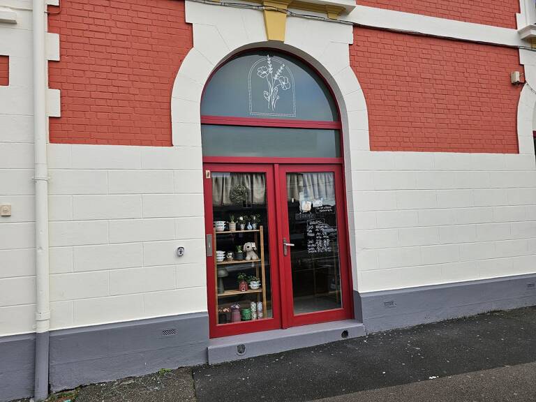 Local commercial — photo 1