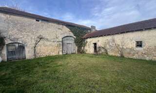 Maison 1 Pièce 155 m² à vendre à La Tour-Blanche-Cercles (24320)