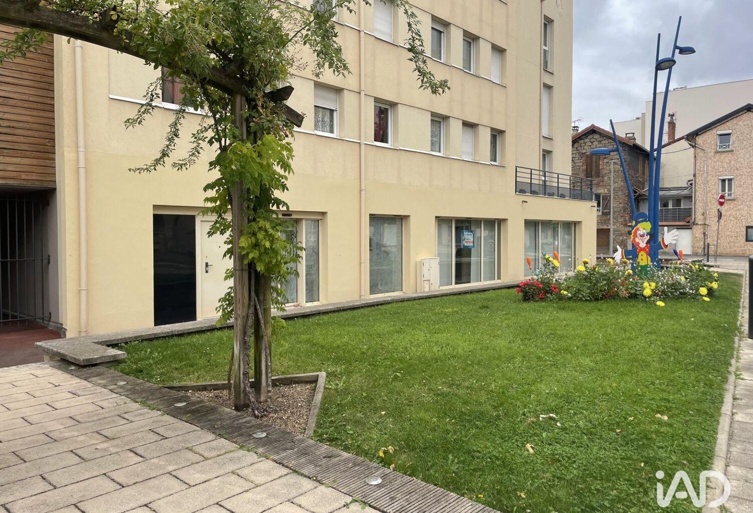 Vente Murs commerciaux 155 m&sup2; — photo 1