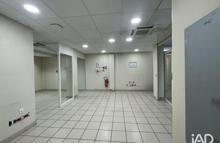 Vente Murs commerciaux 155 m&sup2; — photo 3