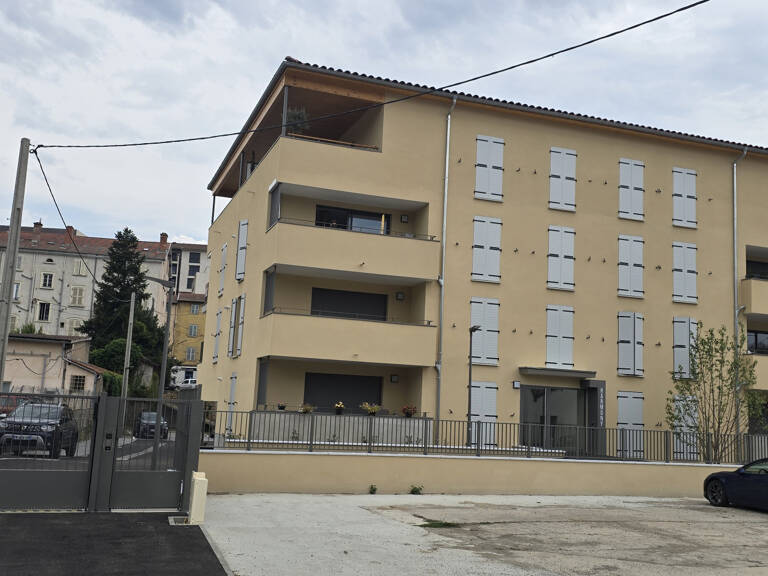 L'ARBRESLE VENTE APPARTEMENT T5  BALCON TERRASSE PARKING — photo 1