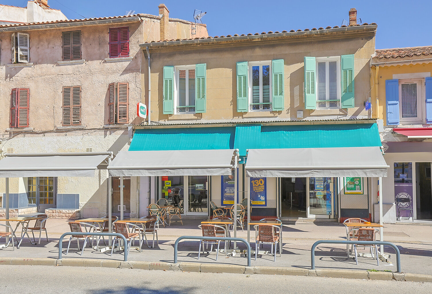 Fond de commerce-Bar-Licence 4-PMU-FJD-T2 bis de fonction — photo 1