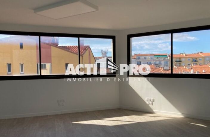 Bureaux à louer — photo 2
