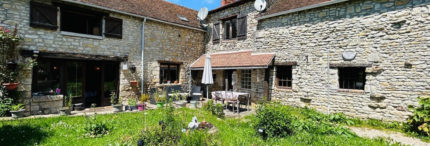 Maison 7 Pièces 236 m² à vendre à Puiseaux (45390)